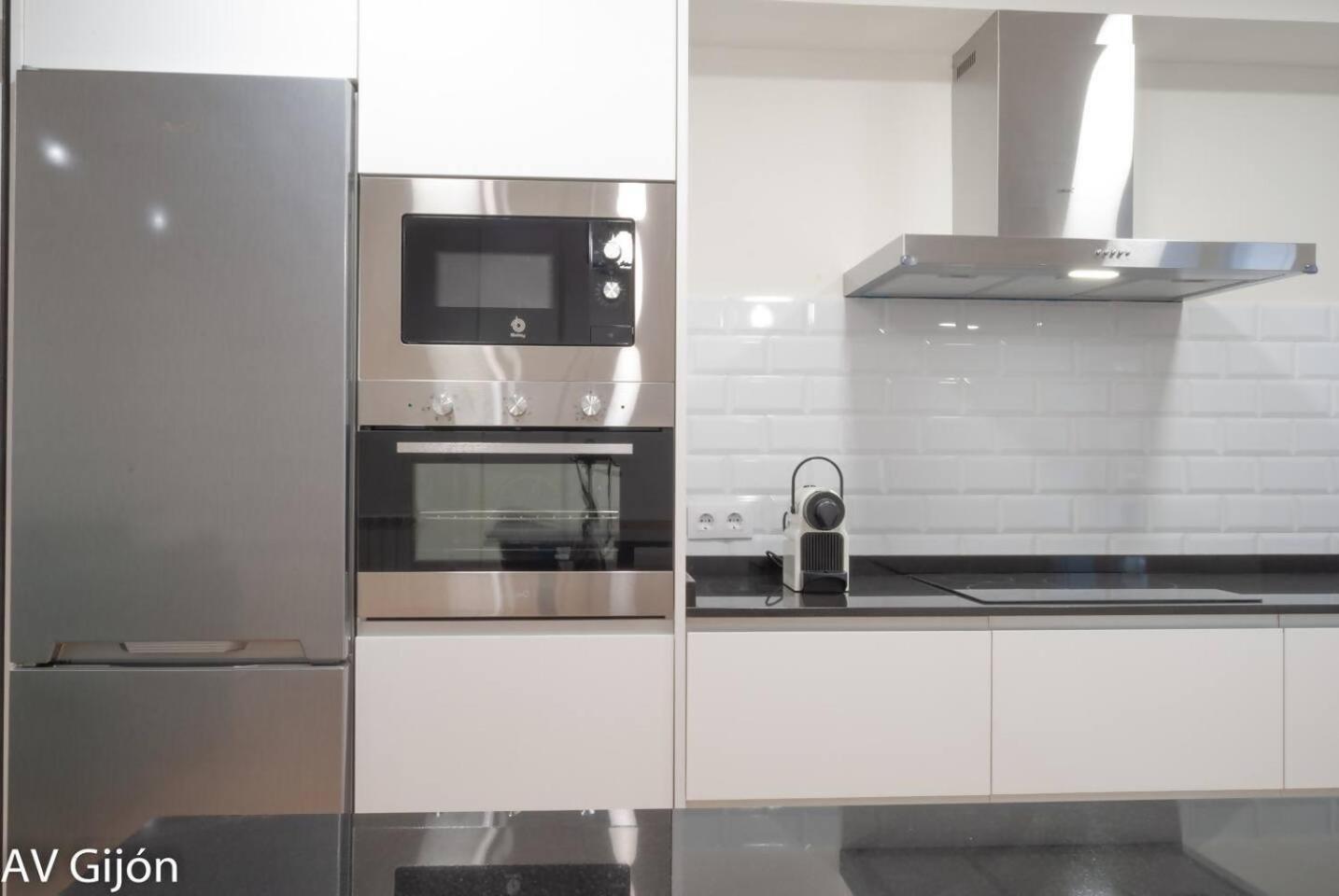 Apartamento La Playa 17 Gijón Exterior foto